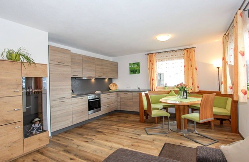 Distelberg Apartment | Beautiful apartment for 6 people with WIFI, TV, patio and panoramic view