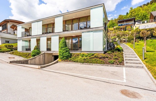 Furth Apartment | Beautiful apartment for 6 guests with WIFI, TV, terrace, pets allowed and parking