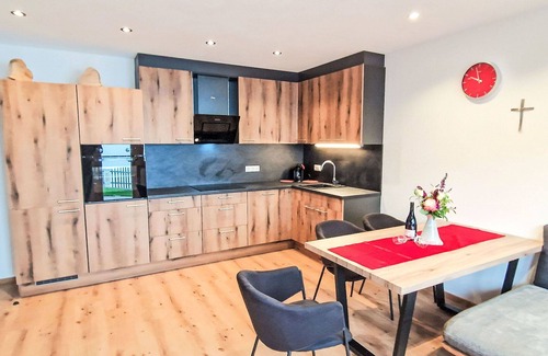 Distelberg Apartment | Beautiful apartment for 4 guests with WIFI, TV and terrace