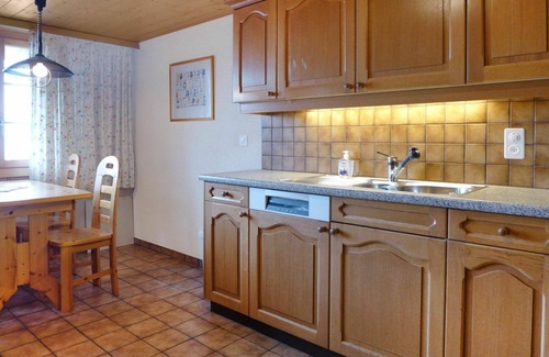 Beatenberg Apartment | Beautiful apartment for 6 people with WIFI, TV, balcony, pets allowed, panoramic view and parking