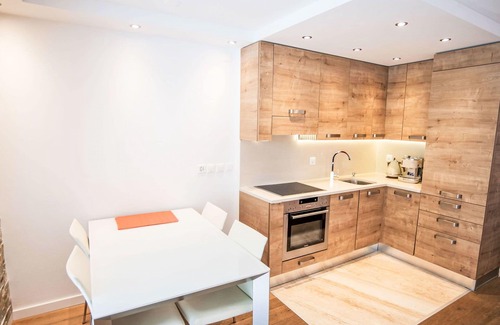Leukerbad Apartment | Beautiful apartment for 5 people with WIFI, TV and balcony
