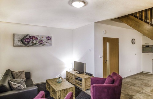 Lipno nad Vltavou House | Beautiful apartment in villa for 5 guests with WIFI, TV, terrace and pets allowed