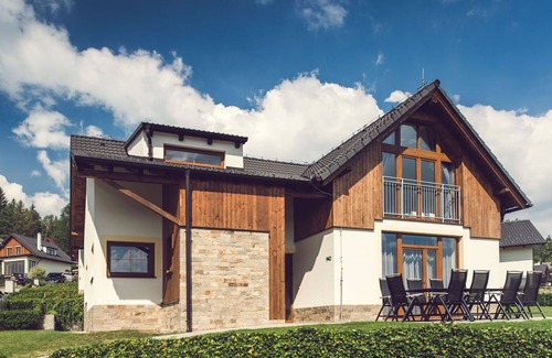 Lipno nad Vltavou House | Beautiful apartment in villa for 11 guests with WIFI, TV, terrace and pets allowed