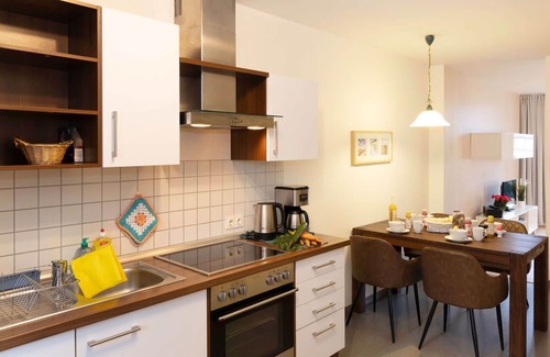 Lubmin Apartment | Beautiful apartment for 4 guests with WIFI, TV, terrace, pets allowed and parking