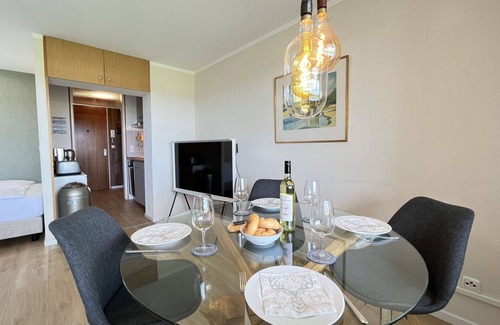 Loffingen Apartment | Beautiful apartment for 3 people with pool, WIFI, TV, balcony, pets allowed and panoramic view
