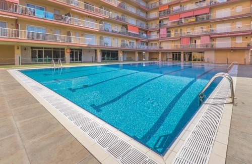 Malgrat de Mar Apartment | Beautiful Apartment In Malgrat De Mar With 2 Bedrooms, Wifi And Outdoor Swimming Pool