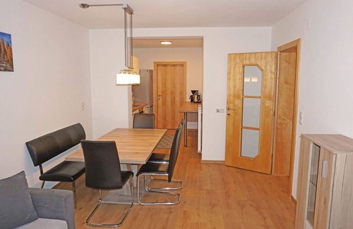 Strengen Apartment | Beautiful apartment for 4 people with WIFI, TV and terrace