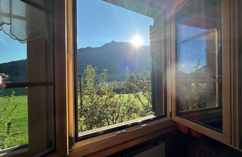 Frutigen Apartment | Beautiful apartment for 5 guests with TV and balcony