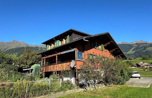 Frutigen Apartment | Beautiful apartment for 5 guests with TV and balcony