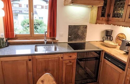 Flims Apartment | Beautiful apartment for 6 people with WIFI, TV, balcony and panoramic view