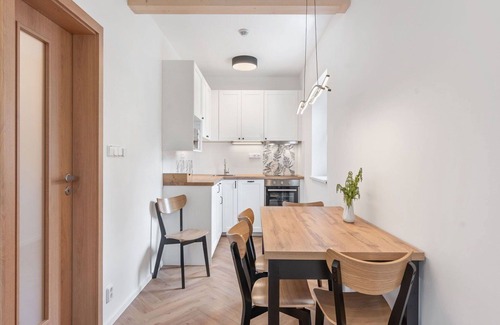 Hrensko Apartment | Beautiful apartment for 8 people with WIFI, TV, patio and pets allowed