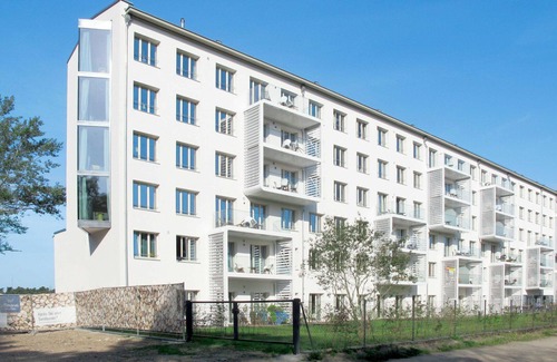 Prora Apartment | Beautiful apartment for 2 people with WIFI, pool, TV, terrace and pets allowed