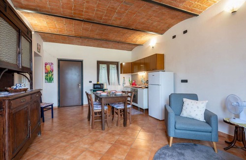 Calliano Apartment | Beautiful apartment for 6 guests with WIFI, patio, pets allowed and panoramic view