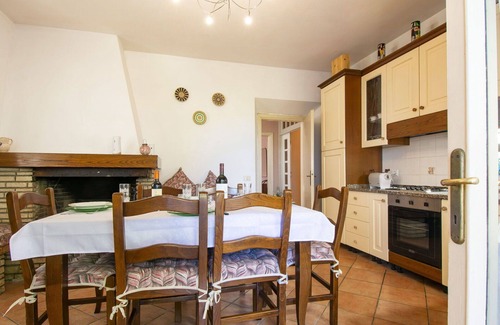Giugnano Apartment | Beautiful apartment for 10 guests with private pool, WIFI, TV, patio and pets allowed