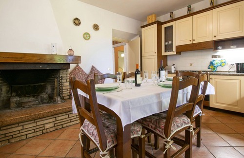 Giugnano Apartment | Beautiful apartment for 10 guests with private pool, WIFI, TV, patio and pets allowed