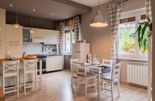 Leggiuno Apartment | Beautiful apartment for 3 guests with WIFI, TV and terrace