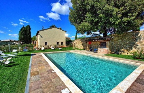 San Gimignano Apartment | Beautiful apartment for 10 guests with WIFI, pool, A/C and panoramic view, close to San Gimignano