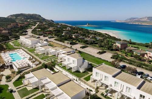 La Pelosa Apartment | Beautiful apartment for 4 guests with A/C, pool, WIFI, TV, terrace, pets allowed and parking