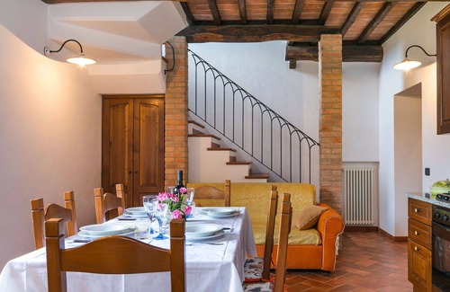 Volterra Apartment | Beautiful apartment for 5 people with pool, WIFI, TV, terrace and pets allowed