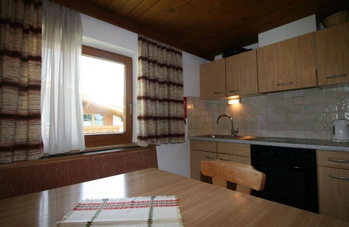Ramsau im Zillertal Apartment | Beautiful apartment for 8 guests with WIFI, TV and balcony