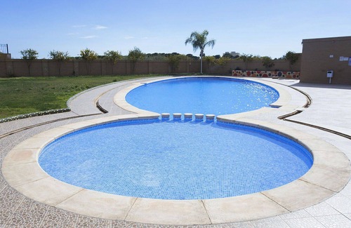 Cabanes Apartment | Beautiful apartment for 4 people with A/C, pool, WIFI, TV, terrace and pets allowed