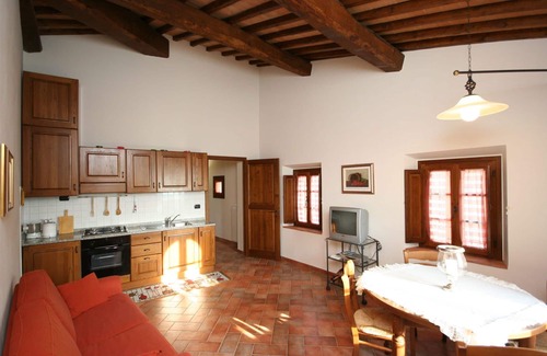 Certaldo Alto Apartment | Beautiful apartment for 4 people with WIFI, A/C, TV and panoramic view, close to San Gimignano