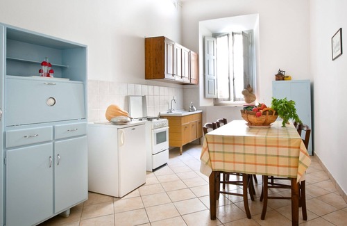 Cicogna Apartment | Beautiful apartment for 6 people with pool, WIFI, pets allowed, panoramic view and parking