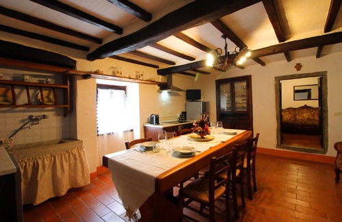 Pieve di Chio Apartment | Beautiful apartment for 4 guests with pool, WIFI, TV, balcony and parking