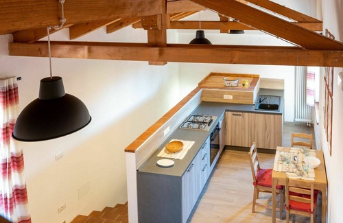Mondovi Apartment | Beautiful apartment for 3 people with WIFI, TV, patio, pets allowed and parking
