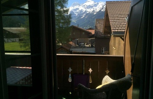 Lenk Apartment | Beautiful apartment for 4 people with WIFI, TV, balcony and pets allowed