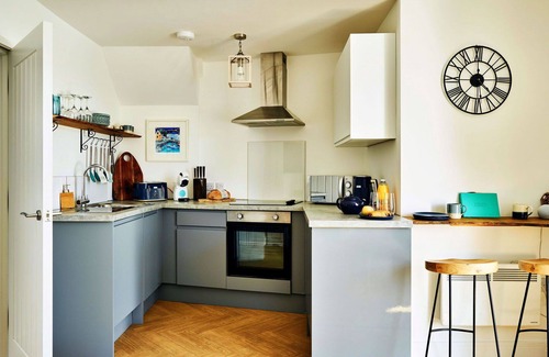 Stratton Apartment | Beautiful apartment for 4 people with WIFI, pets allowed and parking