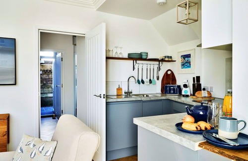 Stratton Apartment | Beautiful apartment for 4 people with WIFI, pets allowed and parking
