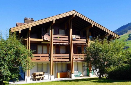 Lenk Apartment | Beautiful apartment for 5 people with WIFI, TV, balcony and pets allowed