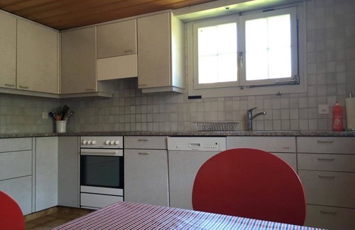 Lenk Apartment | Beautiful apartment for 6 people with TV, balcony and pets allowed