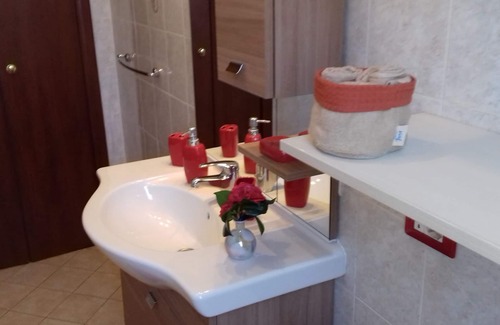 Arona Apartment | Beautiful apartment for 6 guests with WIFI, TV, patio, pets allowed and parking