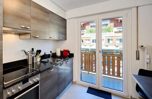 Lens Apartment | Beautiful apartment for 4 guests with WIFI, TV, balcony and panoramic view