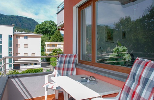 Losone Apartment | Beautiful apartment for 4 guests with WIFI, TV, balcony, pets allowed and parking