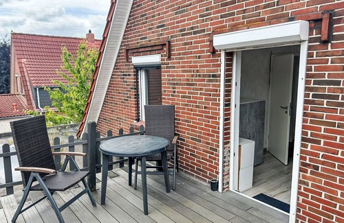 Norddeich Apartment | Beautiful apartment for 3 people with WIFI, TV and balcony