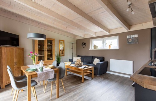 Osten Apartment | Beautiful apartment for 4 people with WIFI, TV and terrace