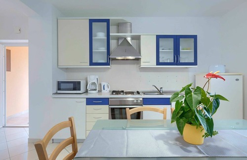 Debeljuhi Apartment | Beautiful apartment for 4 people with pool, WIFI, A/C, TV and terrace
