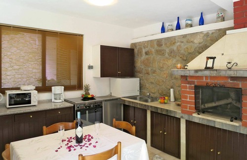 Medveja Apartment | Beautiful apartment for 4 people with WIFI, pool, A/C and terrace