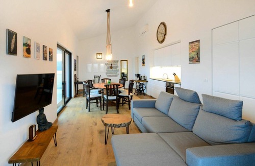 Seget Apartment | Beautiful apartment for 4 people with pool, WIFI, A/C, TV and balcony