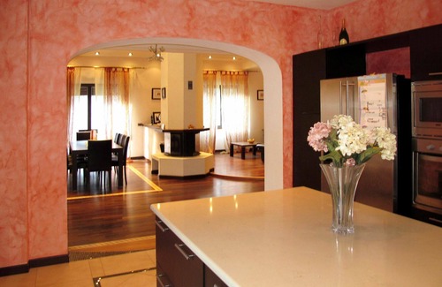 Casoli Apartment | Beautiful apartment for 6 guests with WIFI, pool, hot tub, TV and patio