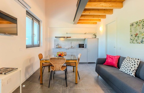 Dervio Apartment | Beautiful apartment for 4 guests with WIFI, A/C, pool, TV, patio, panoramic view and parking