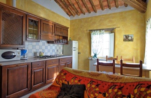 Massarosa Apartment | Beautiful apartment for 4 guests with pool, WIFI, TV and panoramic view, close to Viareggio