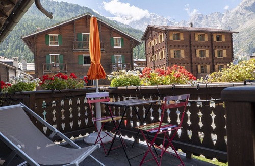 Macugnaga Apartment | Beautiful apartment for 6 guests with TV, balcony, pets allowed and panoramic view