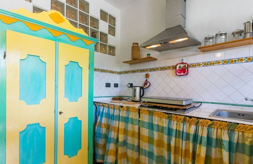 Casciano di Murlo Apartment | Beautiful apartment for 2 people with WIFI, TV, pets allowed and parking
