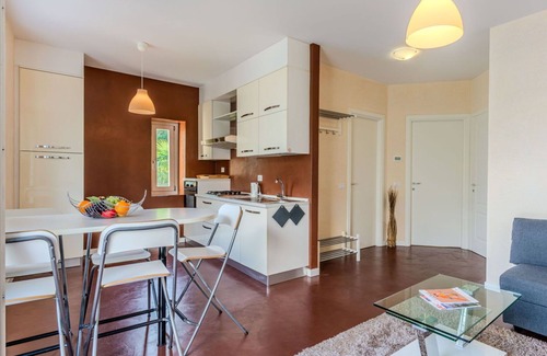 Claino Con Osteno Apartment | Beautiful apartment for 4 people with WIFI, TV and balcony