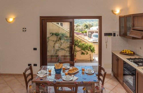 Porto Pollo Apartment | Beautiful apartment for 4 guests with WIFI, TV, terrace and pets allowed