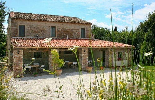 Granarola Apartment | Beautiful apartment for 2 guests with A/C, WIFI, pool, TV, patio, pets allowed and parking